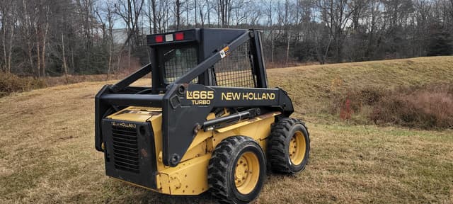 Image of New Holland LX665 equipment image 2