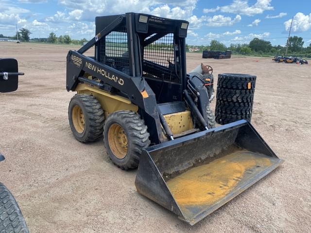 Image of New Holland LX665 equipment image 1