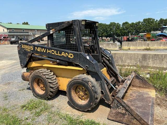 Image of New Holland LX885 equipment image 1