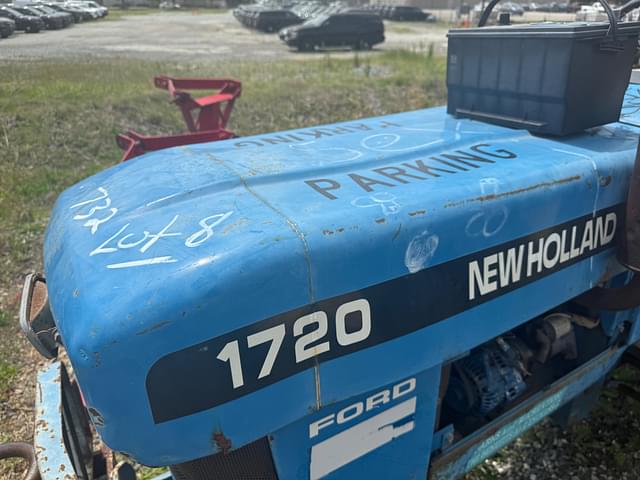 Image of New Holland 1720 equipment image 2