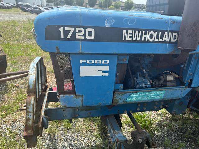 Image of New Holland 1720 equipment image 3