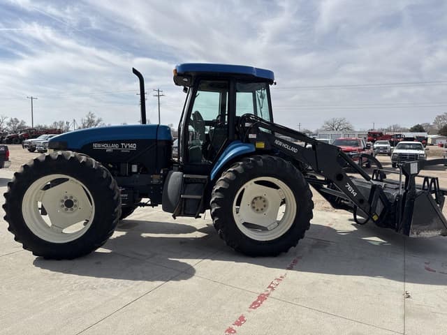 Image of New Holland TV140 equipment image 4