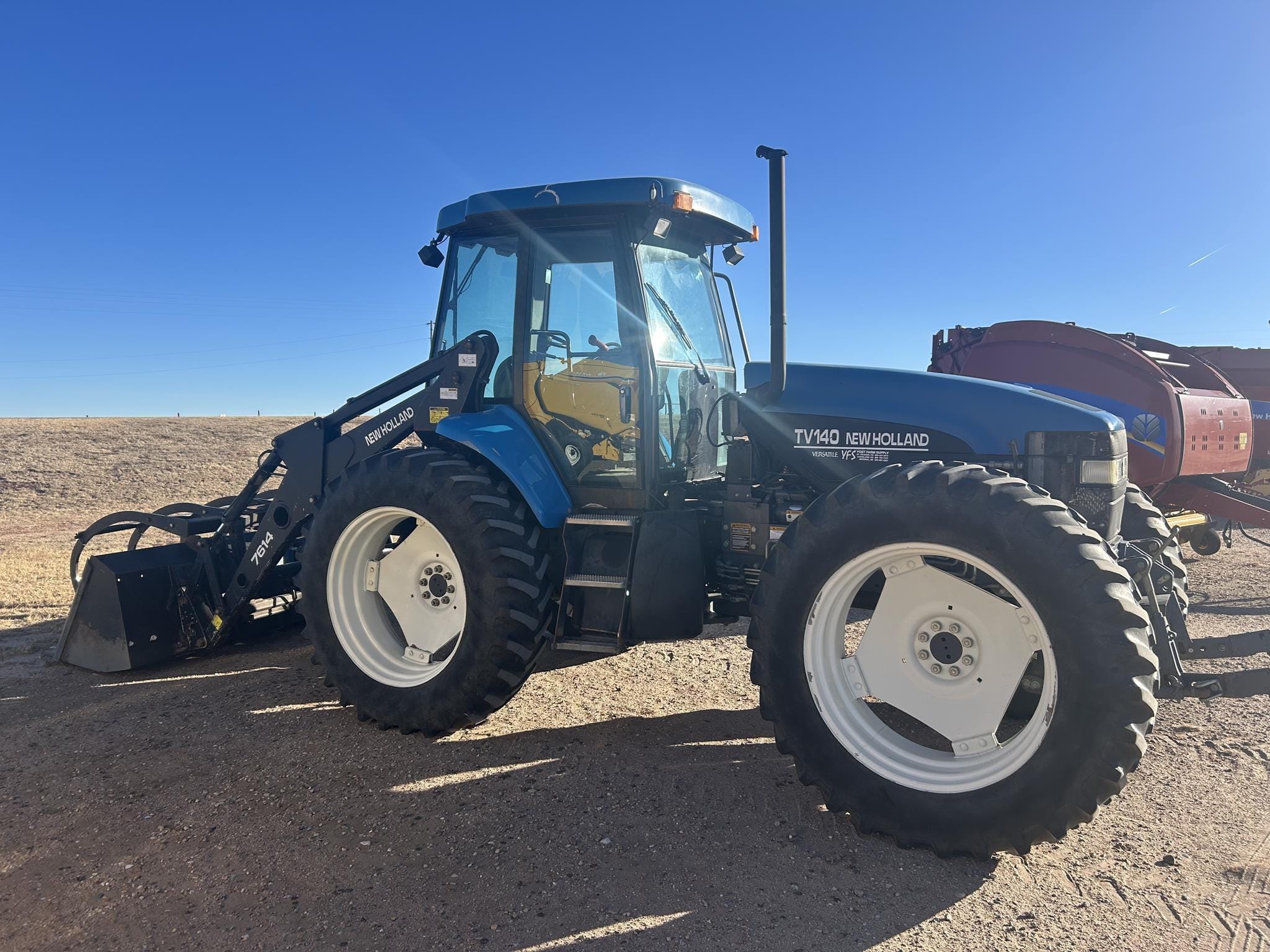 1998 New Holland TV140 Equipment Image0