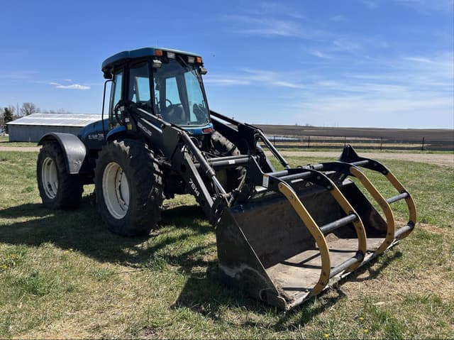 Image of New Holland TV140 equipment image 2