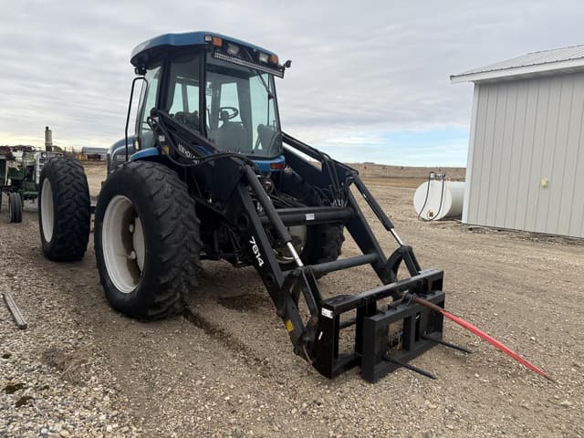 Image of New Holland TV140 equipment image 2