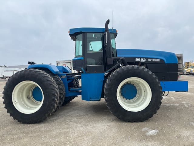 Image of New Holland 9682 equipment image 3