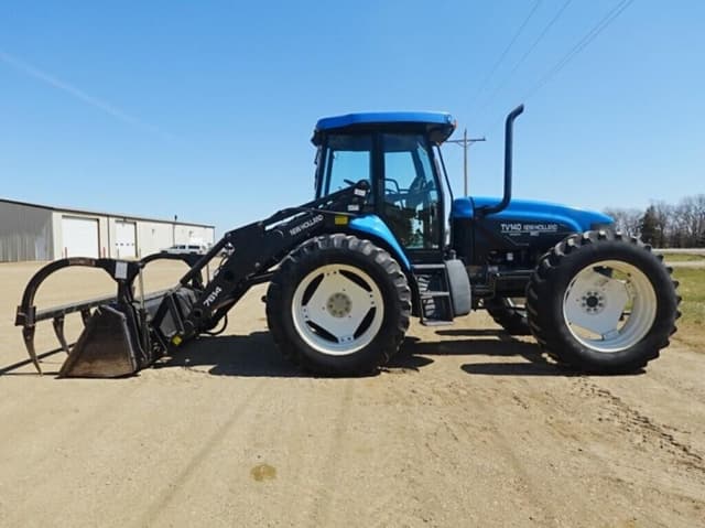 Image of New Holland TV140 equipment image 4