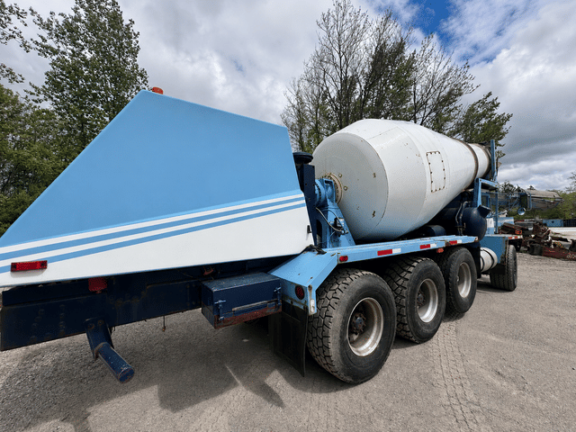 Image of Oshkosh S Series equipment image 1