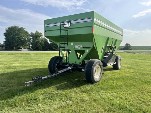 1998 Parker 6255 Equipment Image0
