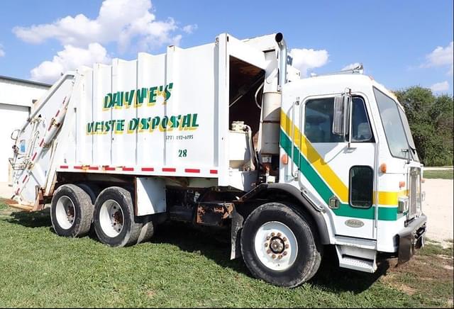 Image of Peterbilt 320 equipment image 4