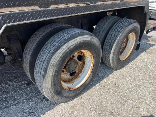 Image of Peterbilt 320 equipment image 2