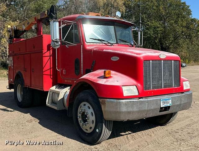 Image of Peterbilt 330 equipment image 2