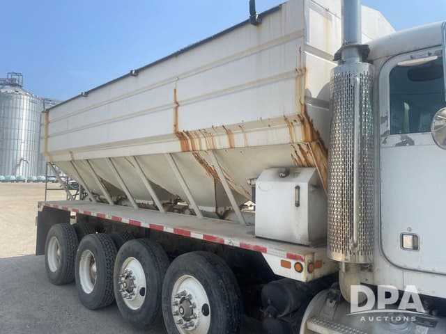 Image of Peterbilt 357 equipment image 1