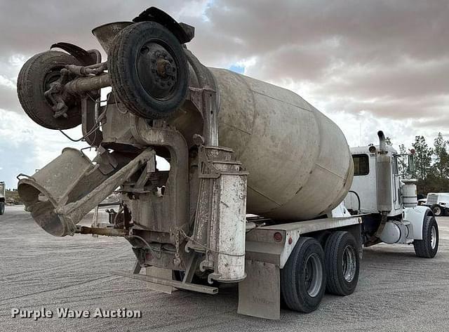 Image of Peterbilt 357 equipment image 4