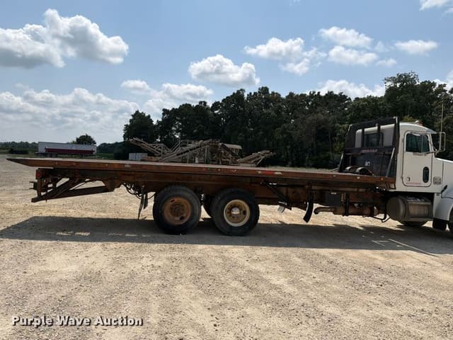 Image of Peterbilt 357 equipment image 4