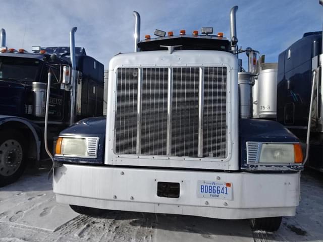 Image of Peterbilt 377 equipment image 1