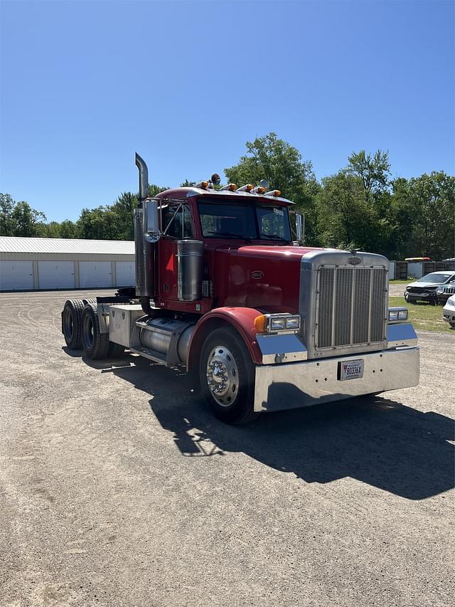 Image of Peterbilt 378 equipment image 1