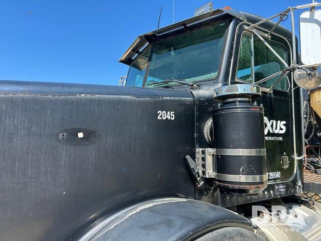 Image of Peterbilt 378 equipment image 1
