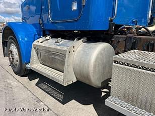 Main image Peterbilt 378 10