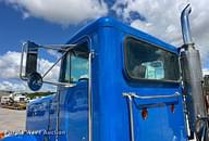 Thumbnail image Peterbilt 378 9