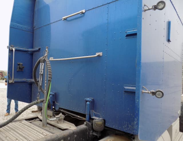 Image of Peterbilt 379 equipment image 3
