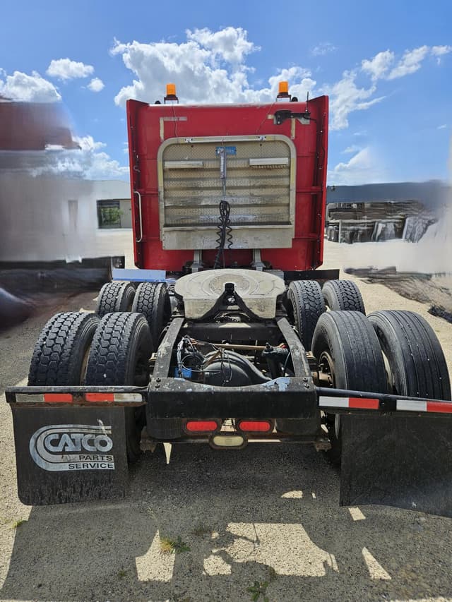 Image of Peterbilt 379 equipment image 4