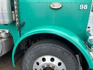 Image of Peterbilt 379 equipment image 2