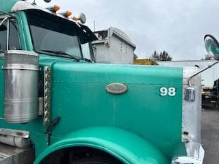 Image of Peterbilt 379 equipment image 3