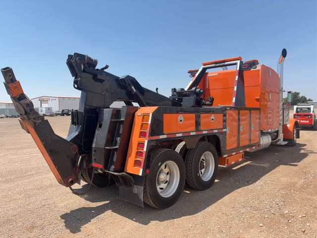 Image of Peterbilt 379 equipment image 2