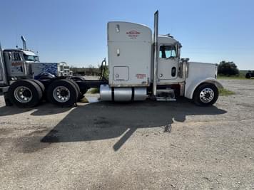 Main image Peterbilt 379