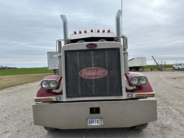 Image of Peterbilt 379 equipment image 3