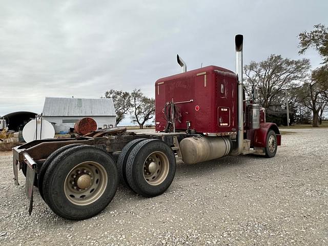 Image of Peterbilt 379 equipment image 2