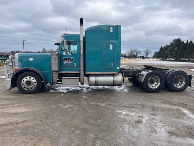 Image of Peterbilt 379 equipment image 1