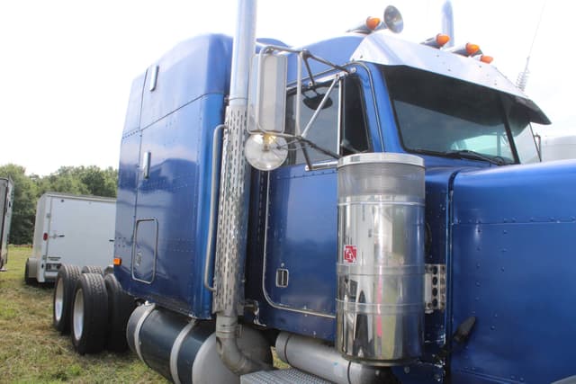 Image of Peterbilt 379 equipment image 3