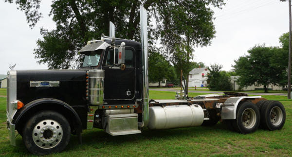 1998 Peterbilt 379 Equipment Image0