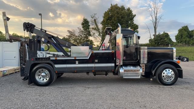 Image of Peterbilt 379 equipment image 3