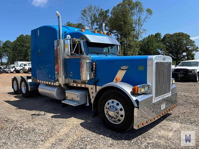 Image of Peterbilt 379 equipment image 2