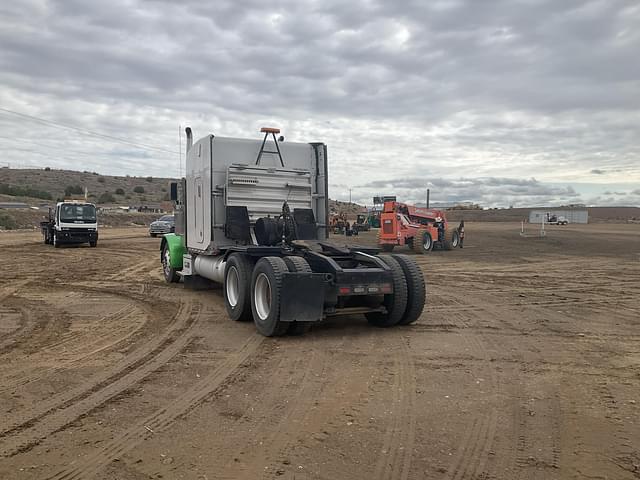 Image of Peterbilt 379 equipment image 3