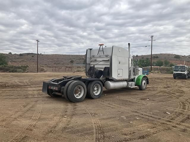 Image of Peterbilt 379 equipment image 2