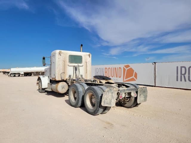 Image of Peterbilt 379 equipment image 2