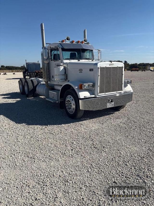 Image of Peterbilt 379 equipment image 2