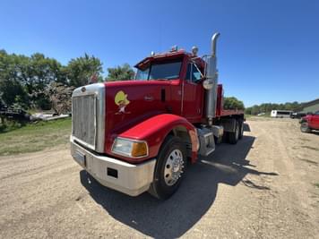 Main image Peterbilt 385