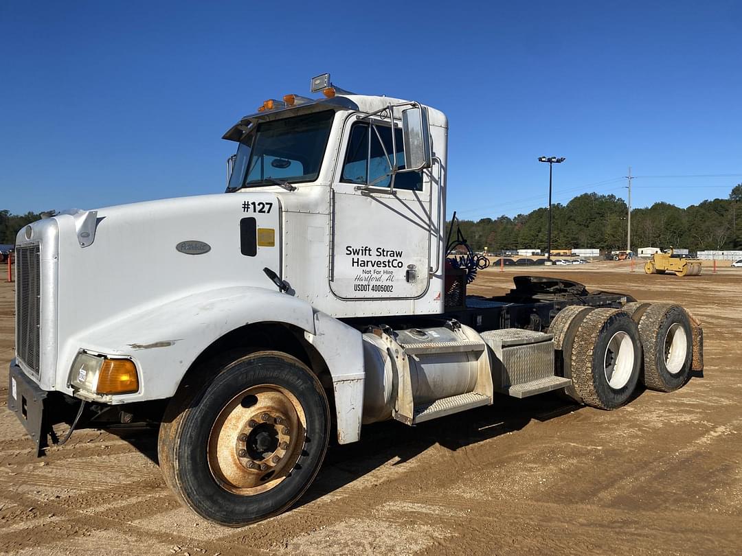 Image of Peterbilt 385 Primary image