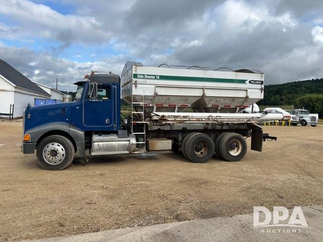 Image of Peterbilt 385 equipment image 2