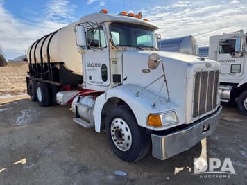Main image Peterbilt 385
