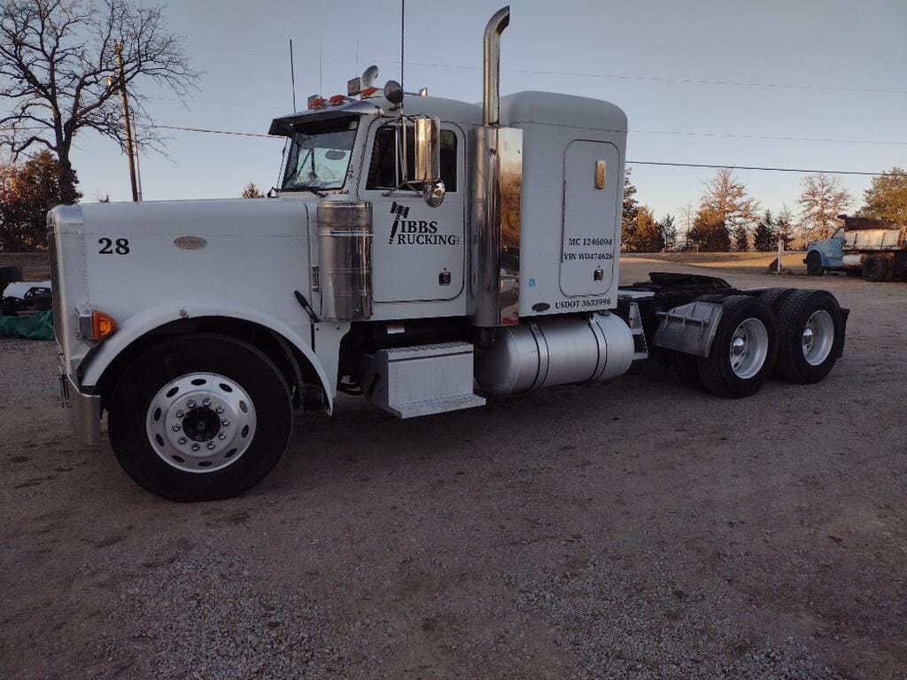 Main image Peterbilt 379