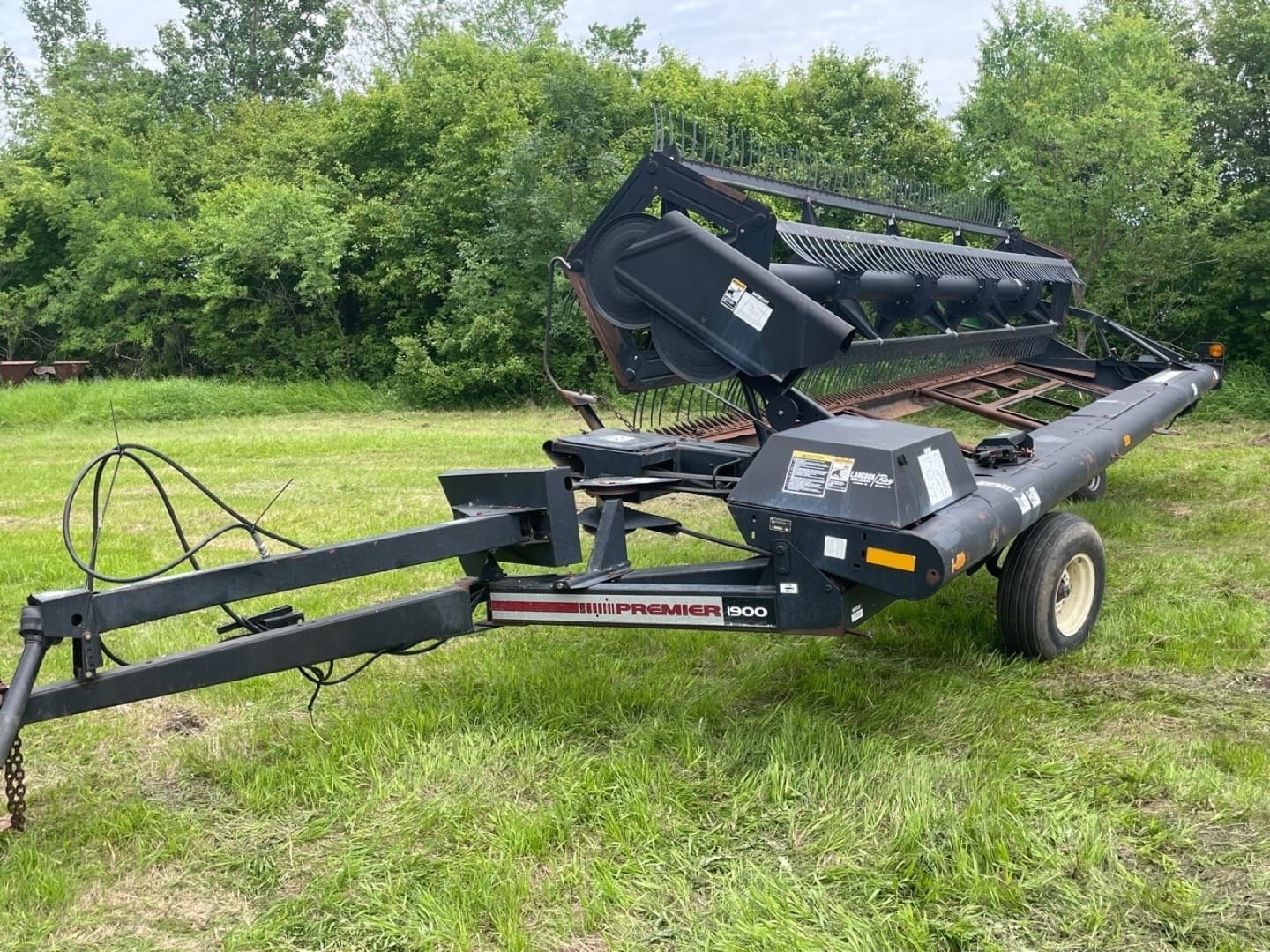 1998 Premier 1900 Equipment Image0