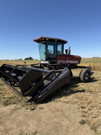 1998 Premier 2930 Equipment Image0