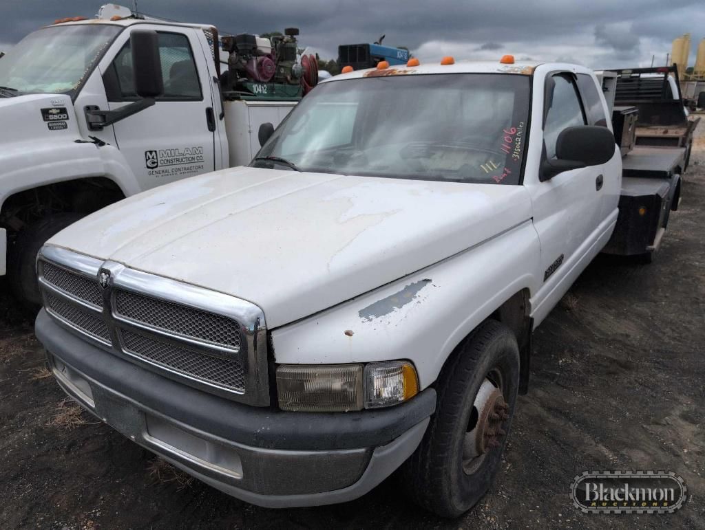 1998 Dodge Ram 3500 Equipment Image0
