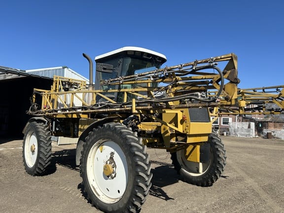 1998 Ag-Chem RoGator 854 Equipment Image0
